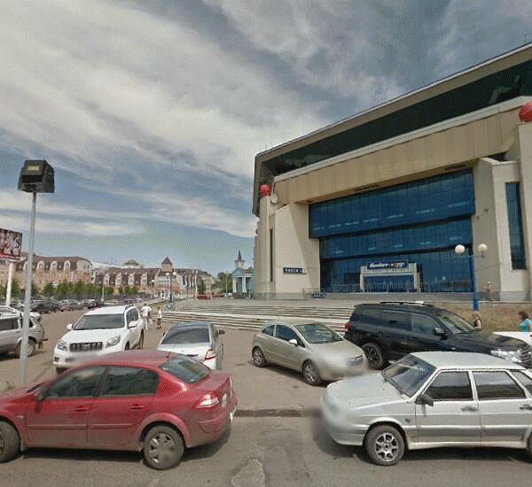 Банкомат Райффайзенбанка по адресу ул. Спартаковская, д. 2, ТК «Караван»