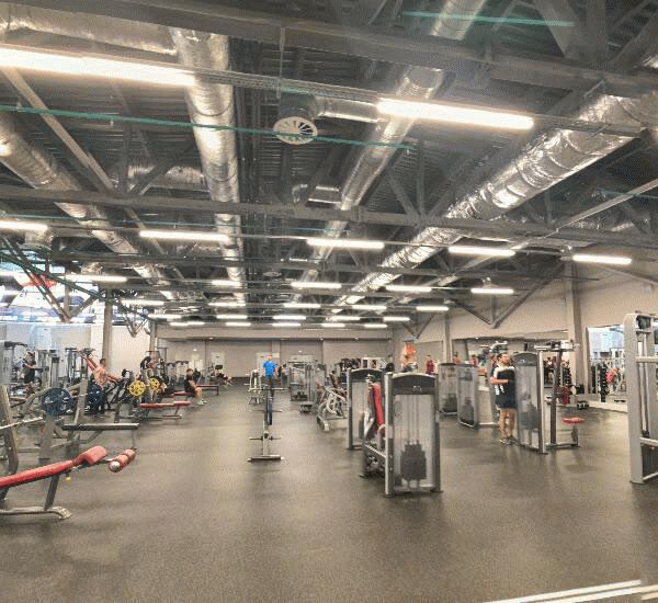 Банкомат банка ВТБ по адресу ул. Юлиуса Фучика,  д. 90